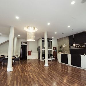 Mova Hotel D'Oeste - Localizado Em Frente A Praca Principal Da Cidade, Na Area Central - Pe Na Praca